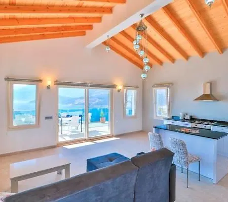 Villa James 2 *